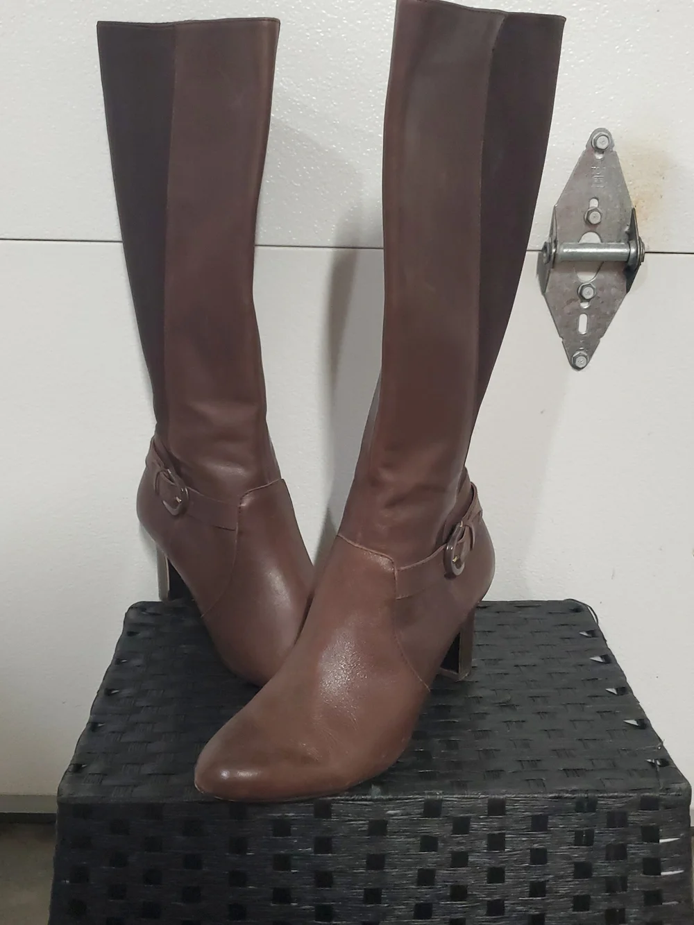 Anne Klien Brown Knee-High Leather Women’s Riding Boots